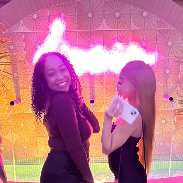 @feen4._julia