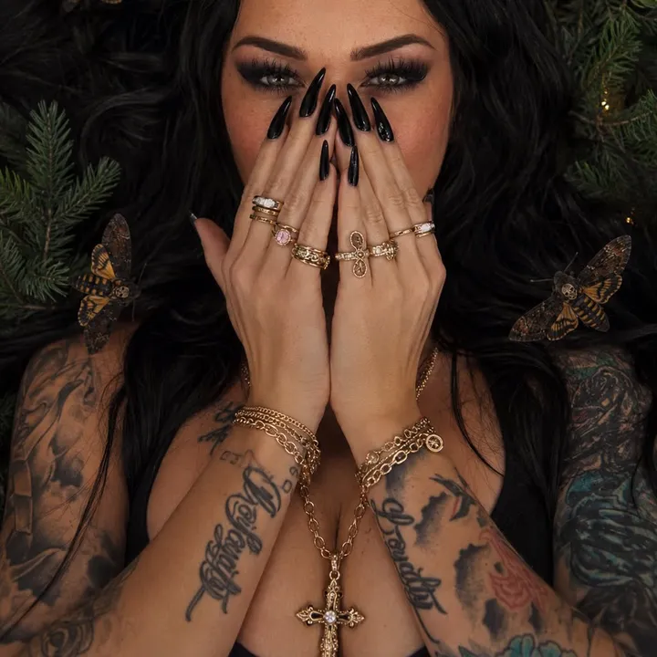 to0thlessqueen