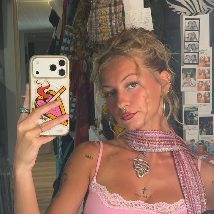 @nomi_dawn