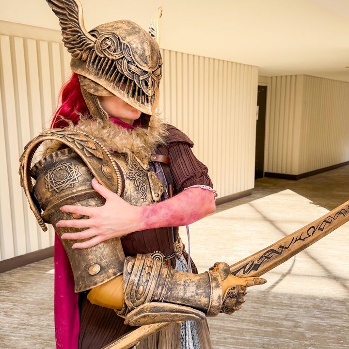@tphantomcosplay