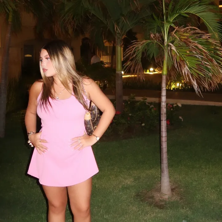 @analeighasofia