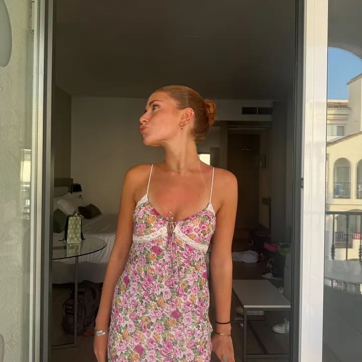 talia_hers