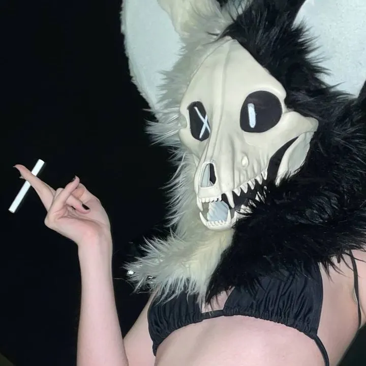 skully_bat