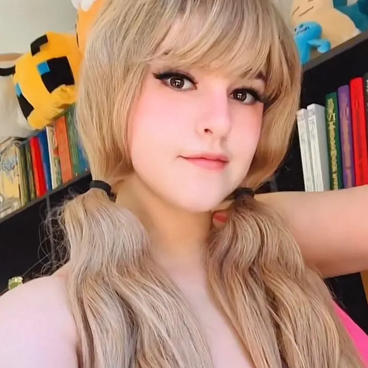 sarawrcosplayy