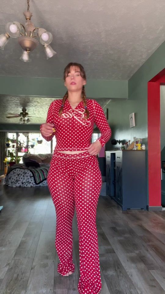 TikTok video thumbnail by queen_egirll27